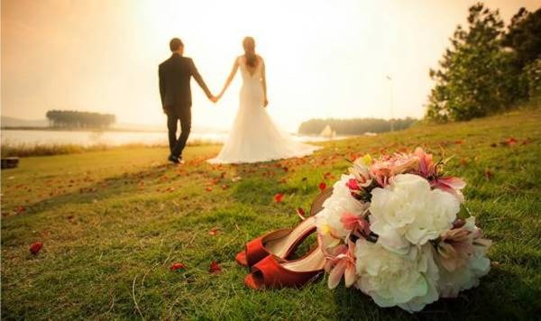 2000 có hợp với 2005 không? Xét tình yêu 2000 với 2005?